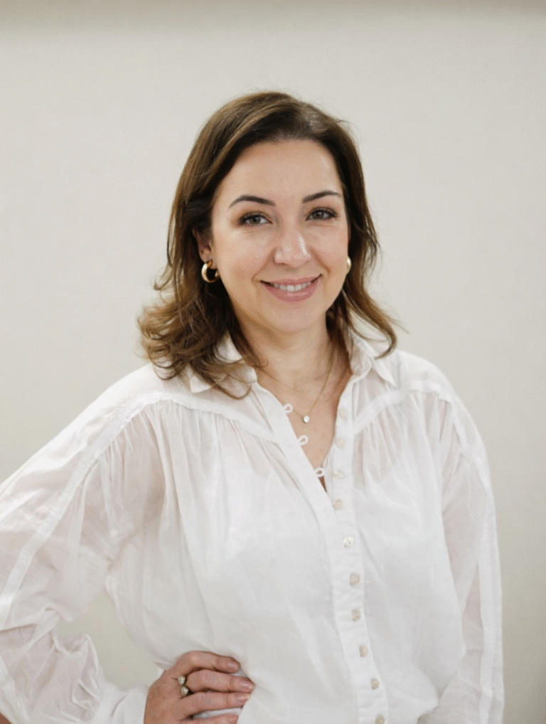 Thais Sgarione  Micropigmentação paramédica